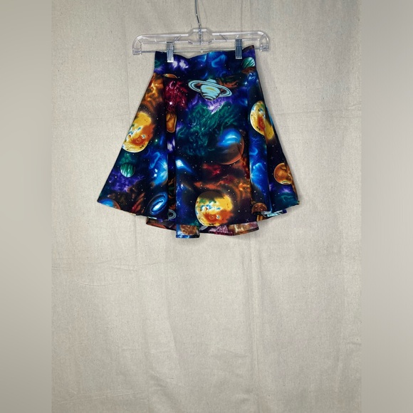 Retrolicious Galaxy Skirt - Picture 2 of 5